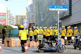 海港vs申花半场数据：射门4-9，射正1-2，控球率50%-50%